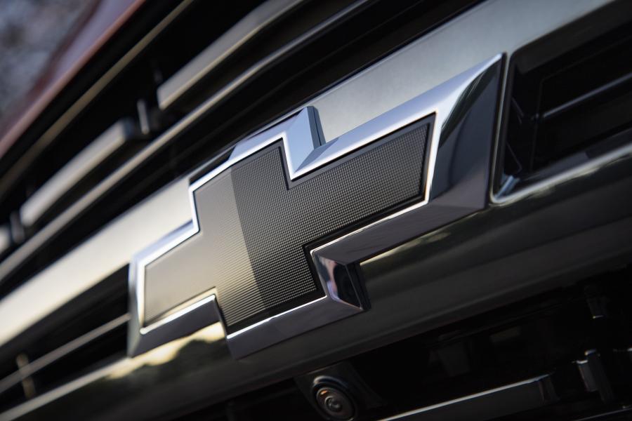 Логотип Chevrolet Tahoe RST 2020 года  (фото 24 из 24)